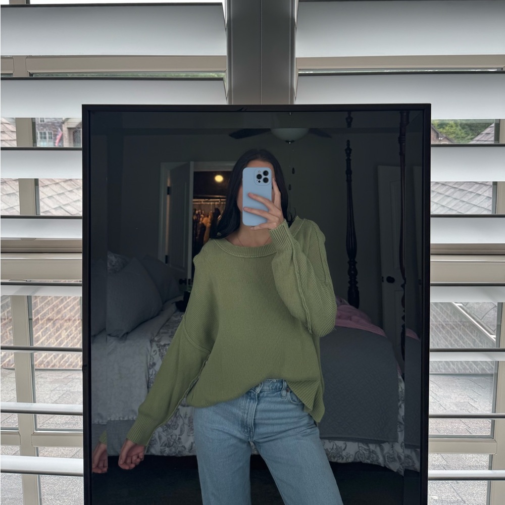 Green oversized sweater!